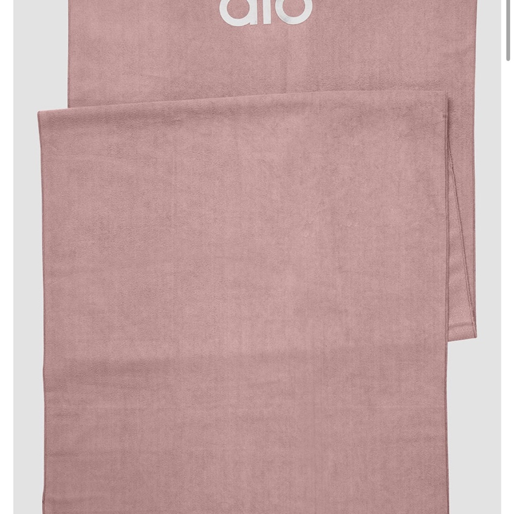 Grounded No-Slip Mat Towel